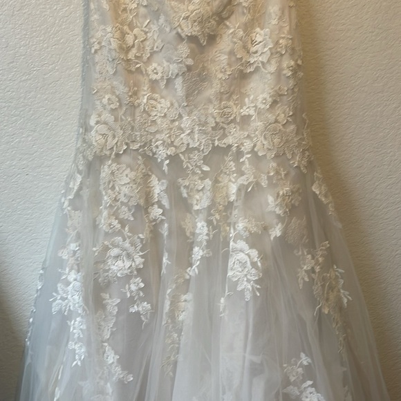 NWT Alfred Angelo 2506 Ivory Wedding Dress With Veil - Picture 9 of 16